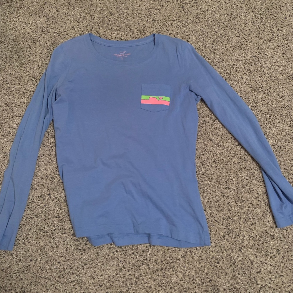 Blue Vineyard Vines Long Sleeve. Size Adult Small.